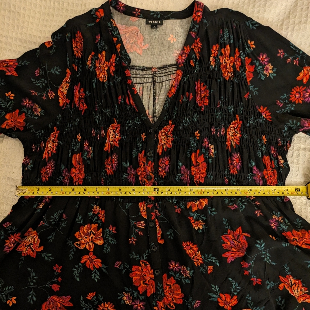 Rayon Twill Smocked Button-Front Tunic Top 3X - Picture 8 of 10